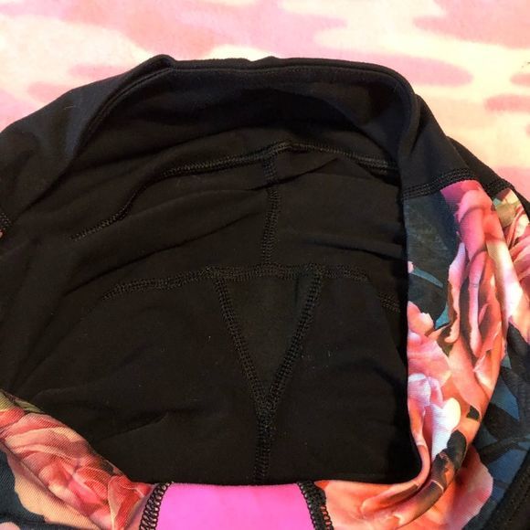 Lululemon Embody Crops - Picture 7 of 11